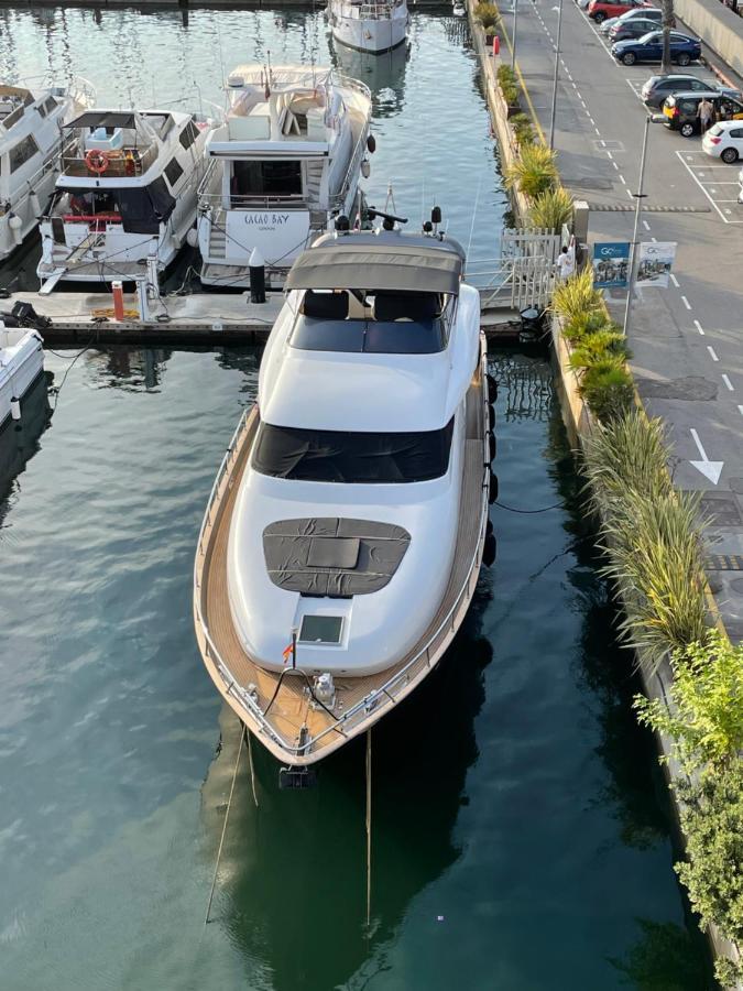 Motoryacht 21 Avec Equipage Hotel Barcelona Buitenkant foto