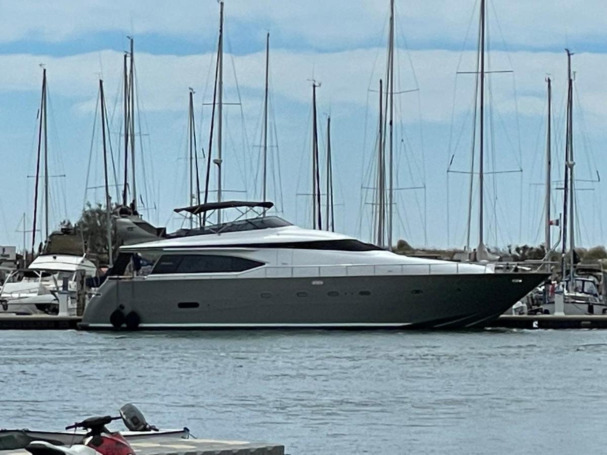 Motoryacht 21 Avec Equipage Hotel Barcelona Buitenkant foto