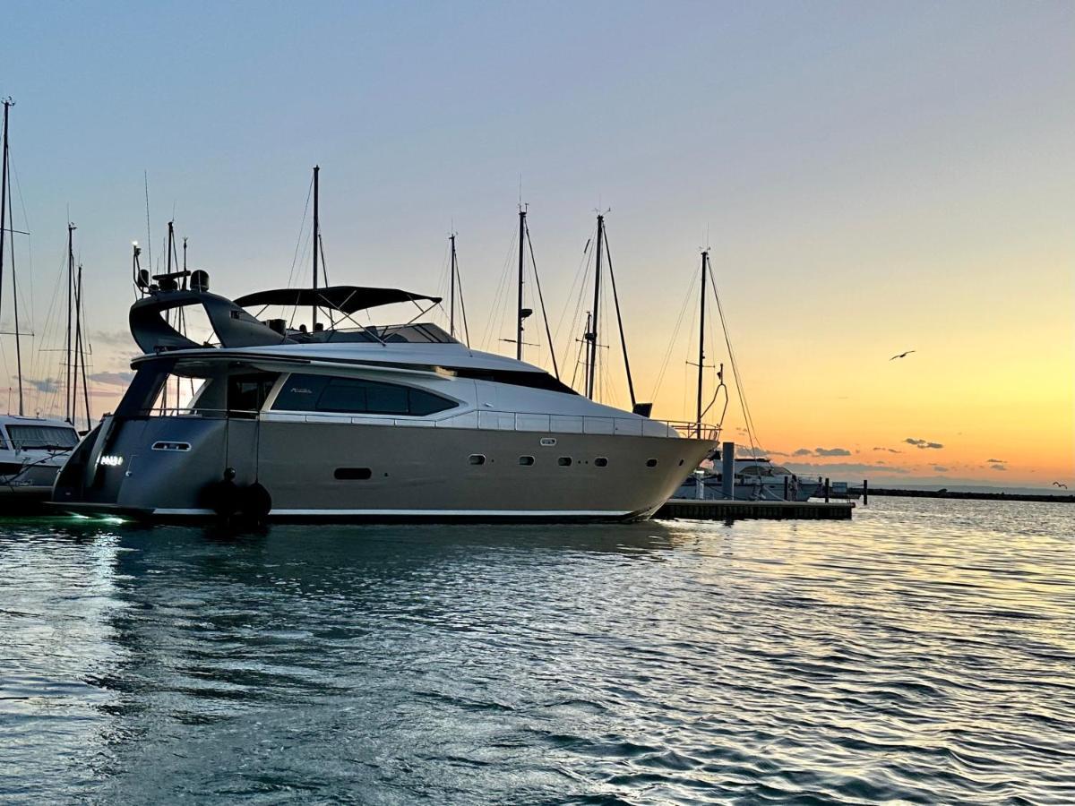 Motoryacht 21 Avec Equipage Hotel Barcelona Buitenkant foto