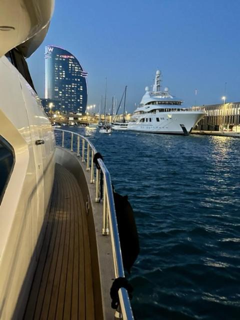 Motoryacht 21 Avec Equipage Hotel Barcelona Buitenkant foto