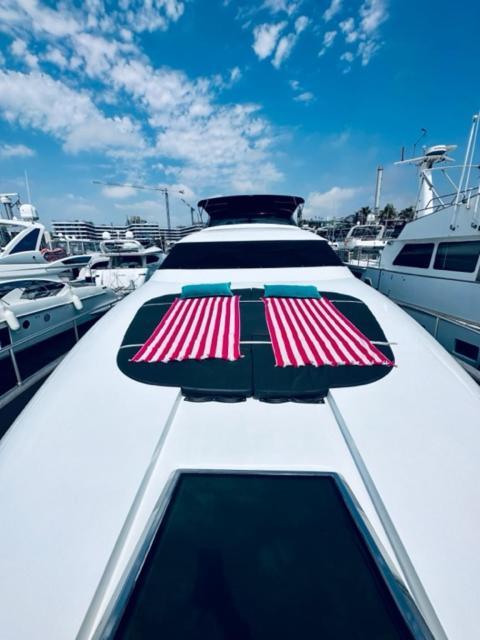 Motoryacht 21 Avec Equipage Hotel Barcelona Buitenkant foto