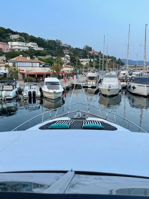Motoryacht 21 Avec Equipage Hotel Barcelona Buitenkant foto