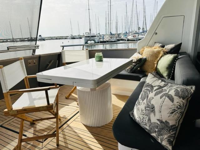 Motoryacht 21 Avec Equipage Hotel Barcelona Buitenkant foto