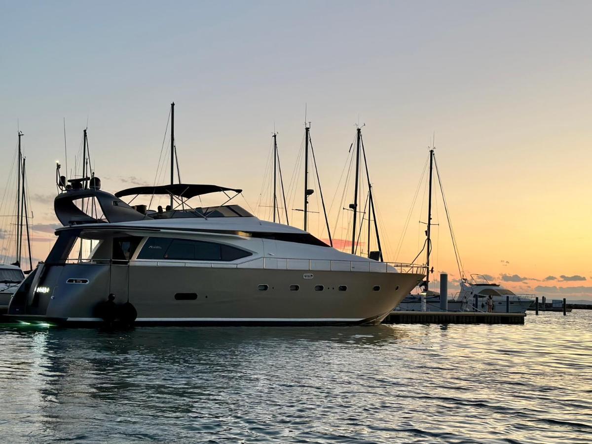 Motoryacht 21 Avec Equipage Hotel Barcelona Buitenkant foto